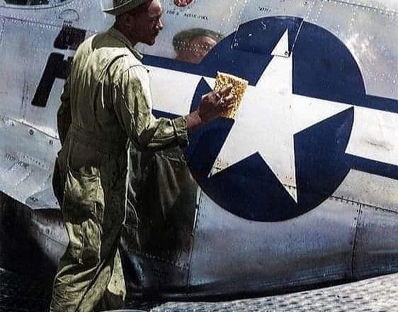 Polishing my Star North American P-51 Mustang